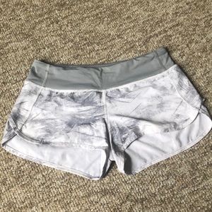 Lululemon speed up short 2.5